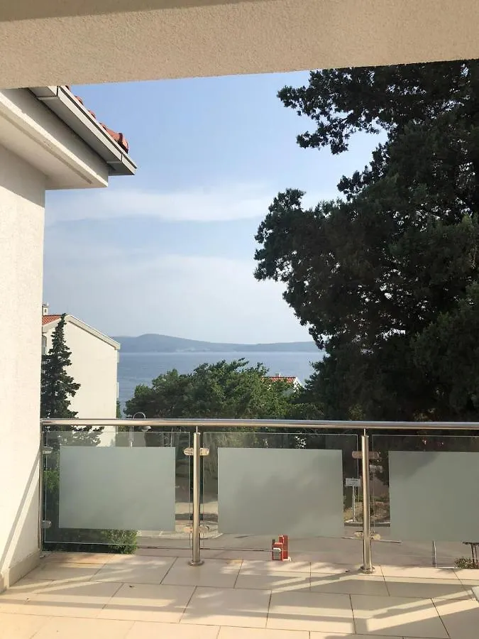 Apartments Nada Selce